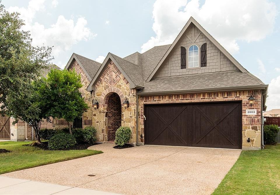 1st image of 2803 Sherwood Dr