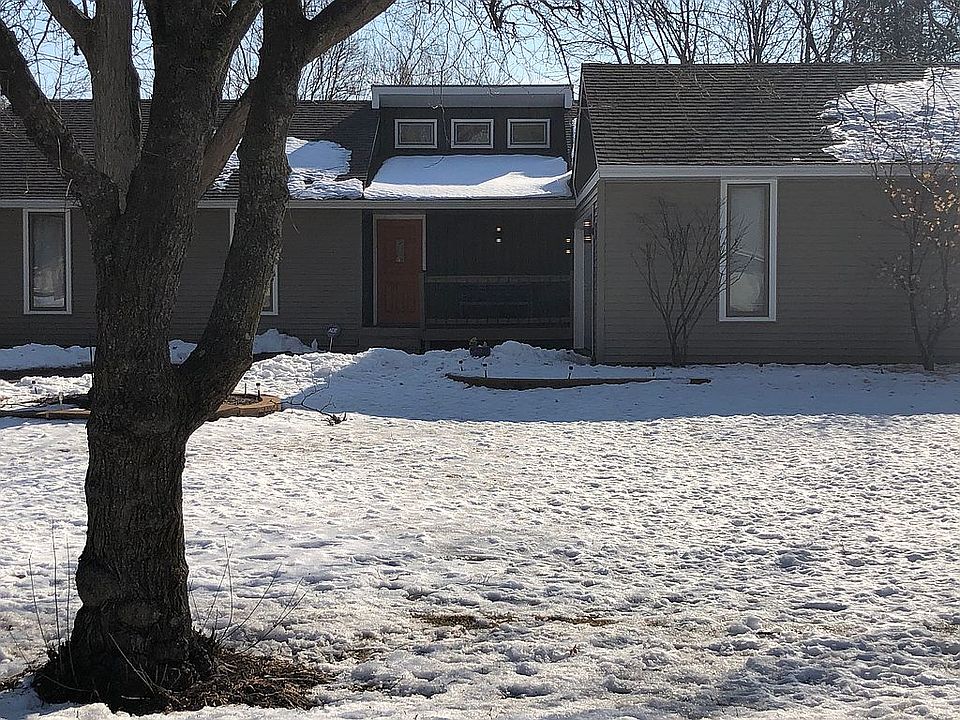 Front of the house 