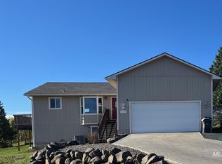 119 Mountain View Dr, Troy, ID 83871