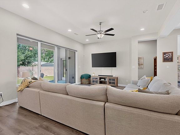 3rd image of 239 Vista Azul Ln NW