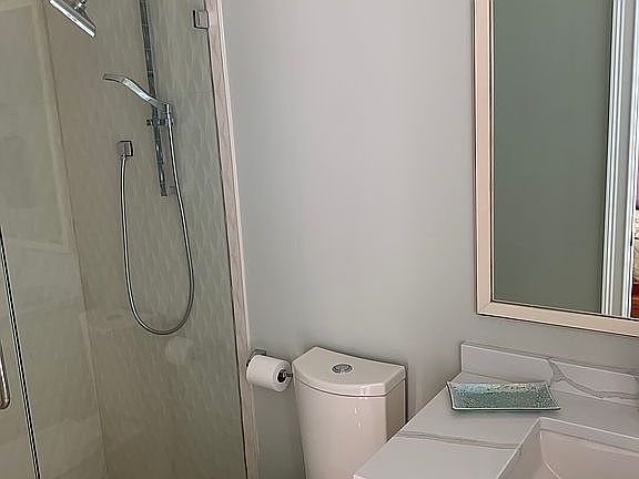 5th image of 50 Hickory Ct