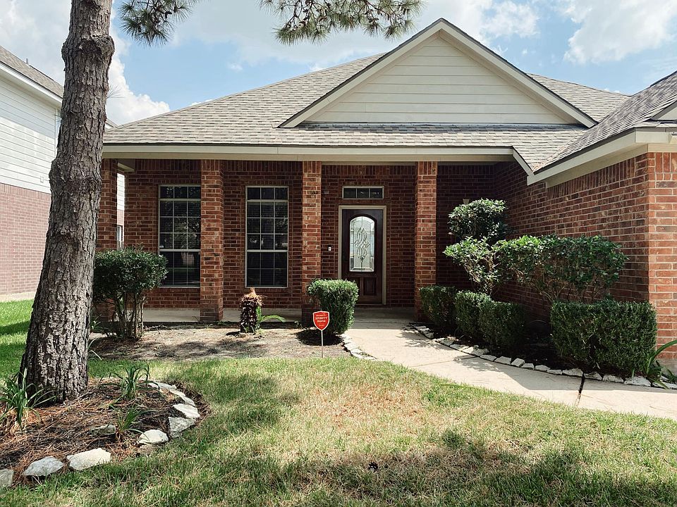 1st image of 9910 Pine Flats Dr