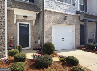 75 Chastain Cir, Newnan, GA 30263
