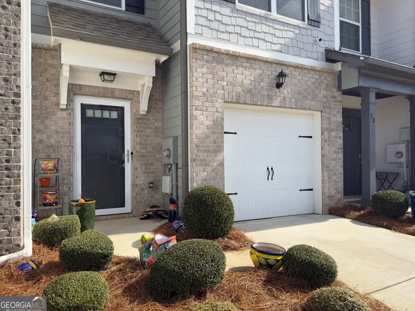 75 Chastain Cir, Newnan, GA 30263