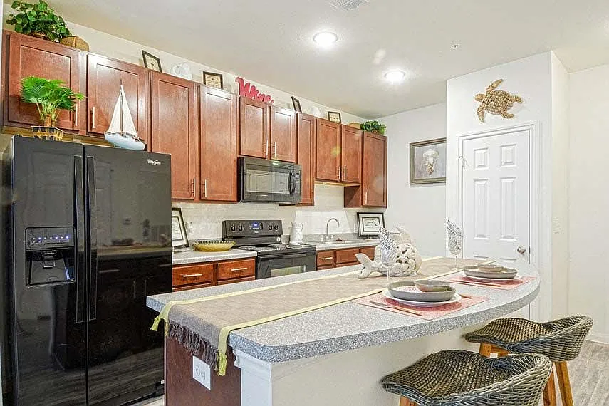 The Cove Apartments — Photo 2