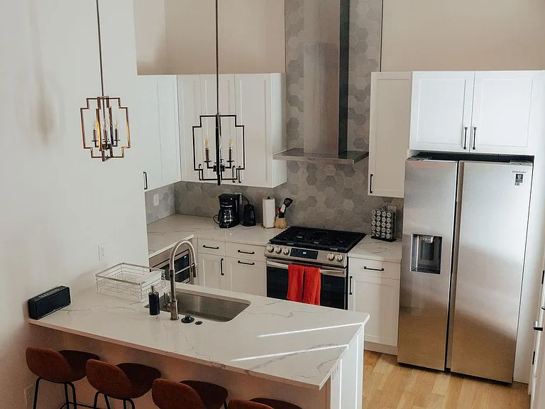 475 N Galapago St #2 — Photo 7
