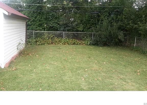 3rd image of 3530 Charlack Ave