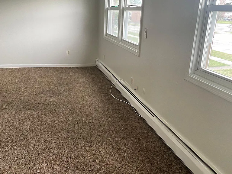 6127 N Whitham Dr #7 — Photo 1