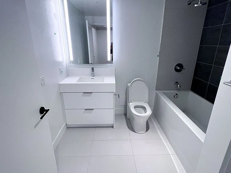 308 Jarvis St #317 — Photo 5