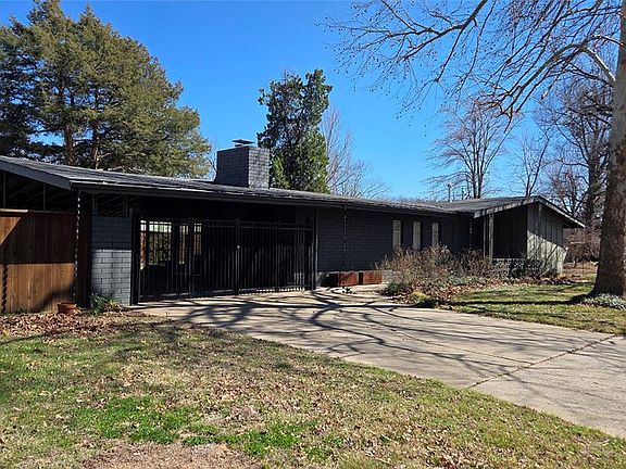 4th image of 2629 Acacia Ct