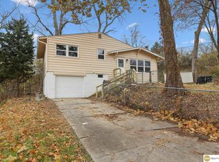 6905 Laurel Ave, Omaha, NE 68104