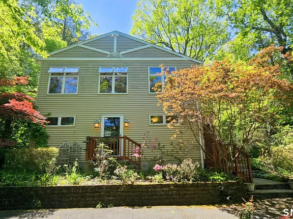 29 Carol Street, Danbury, CT 06810