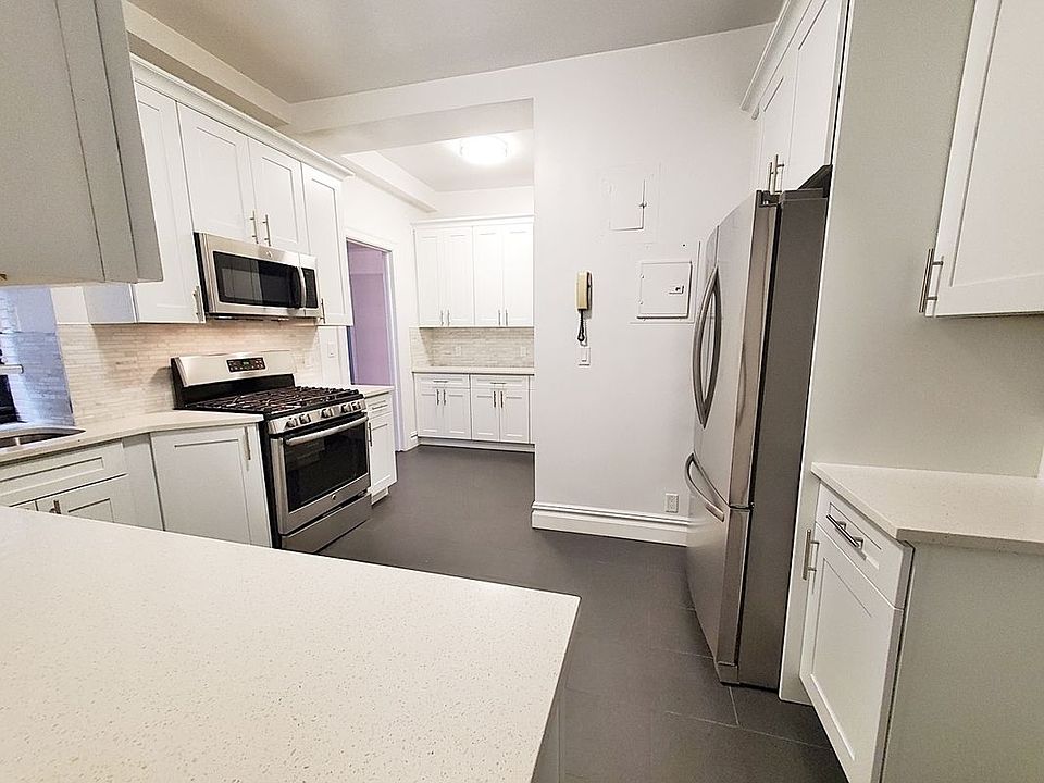 1st image of 255 W 88th St APT 9B