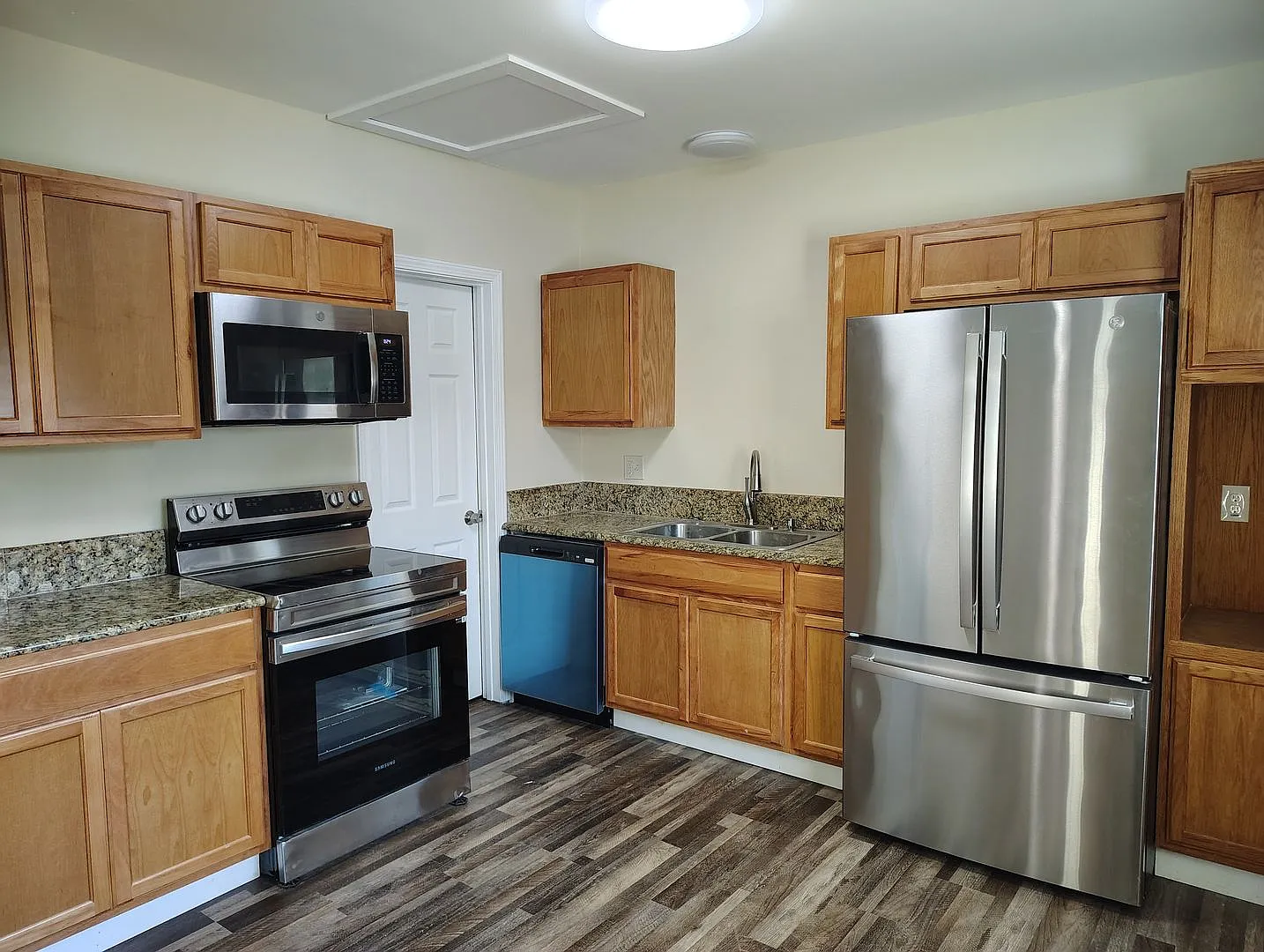 250 Wilson Duplex — Photo 4