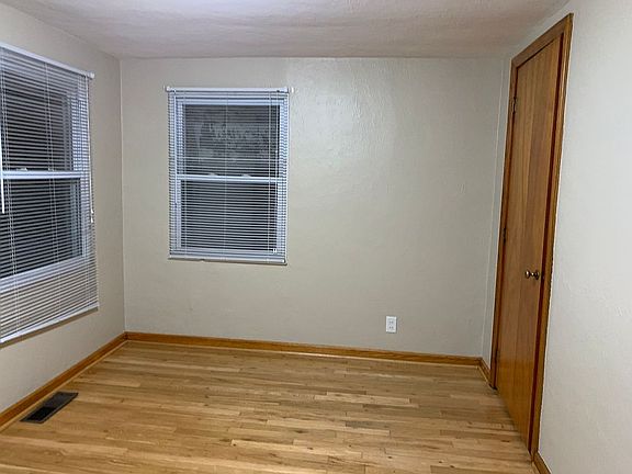 3rd image of 14 Brenda Ln