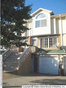 33 Ludwig Ln, Staten Island, NY, 10303