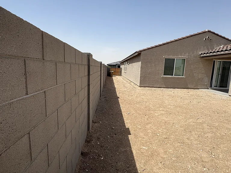 24562 W Hopi St — Photo 15