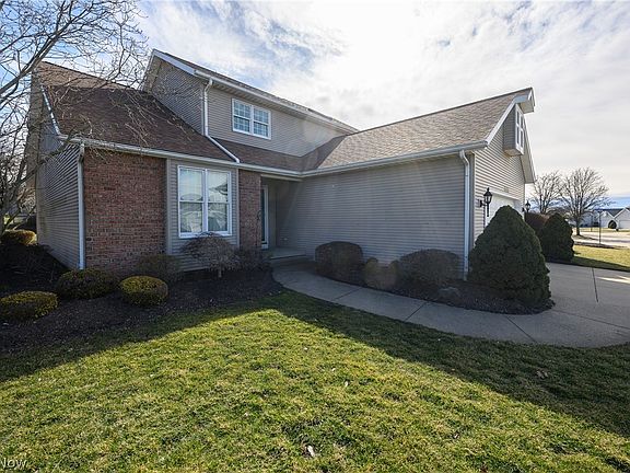 3rd image of 1358 S Azalea Blvd