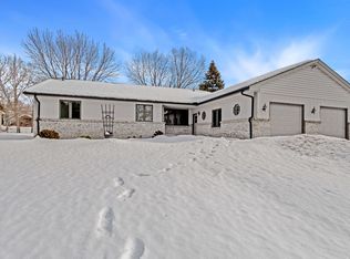 4350 Hemlock Ln N, Plymouth, MN 55442