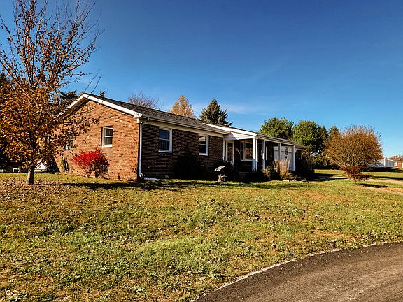 3rd image of 1849 S Leland Dr