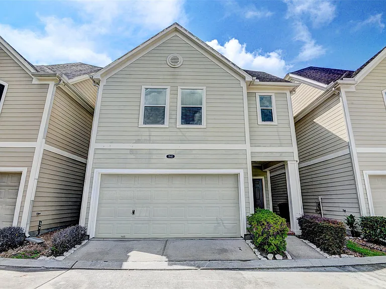 7042 Plum Creek Terrace Ln — Photo 36