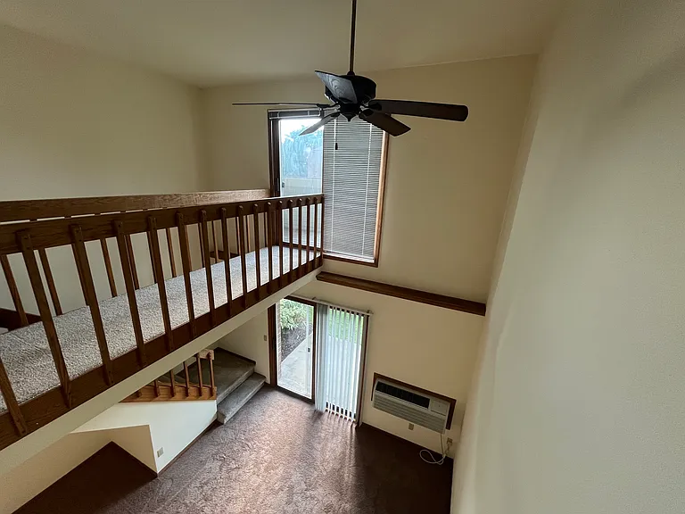 Londonderry Lofts — Photo 28