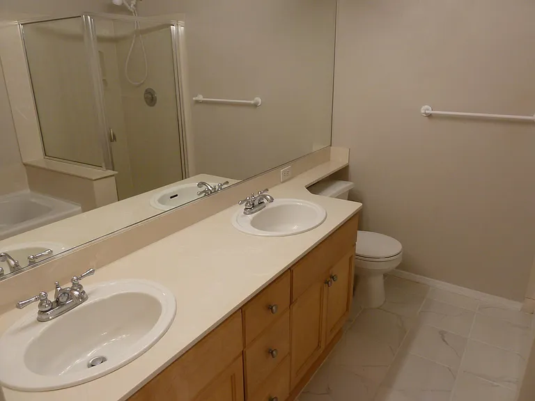 587 Elma Ave NE — Photo 13