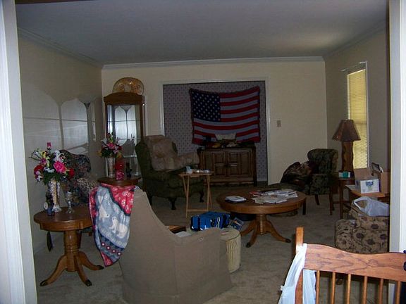 3rd image of 613 Apostolic Ln