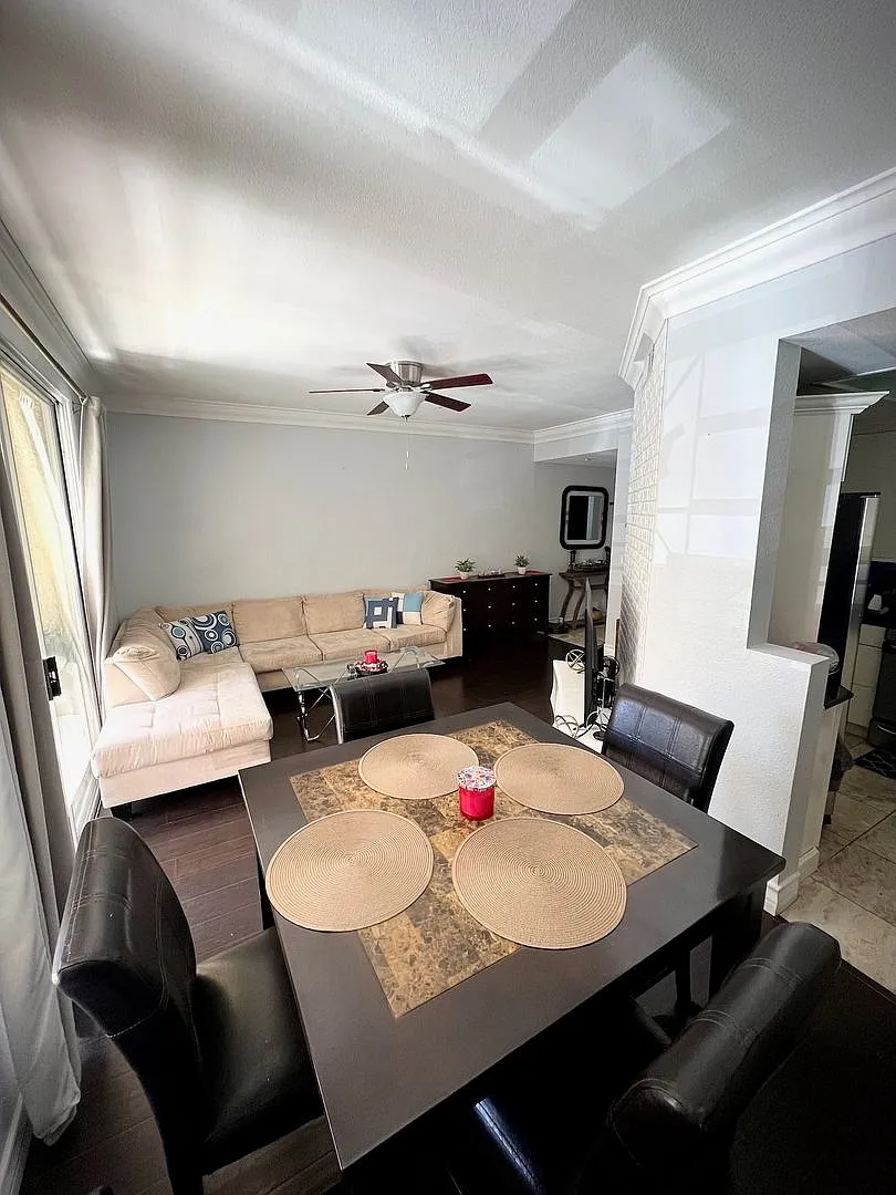 Meridian Furnished 1 Bd | 1 Ba Luxury Condo — Photo 2