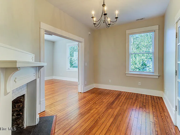1812 Market St — Photo 29