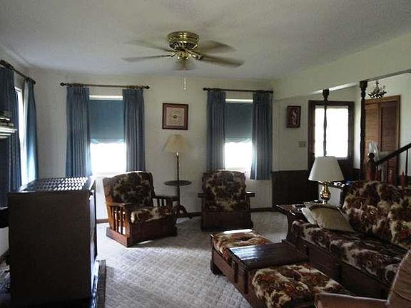 3rd image of 140 Cochise Dr SE