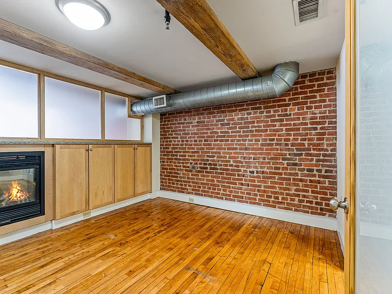 Cigar Lofts — Photo 29