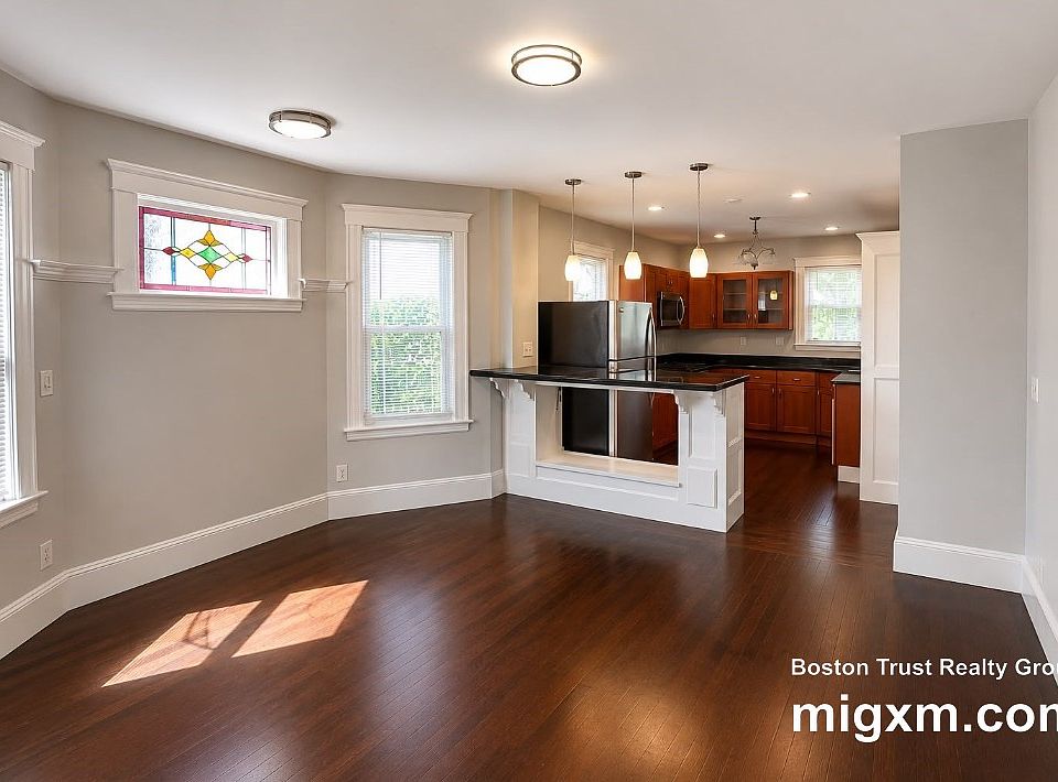 1st image of 22 Rowell St #2