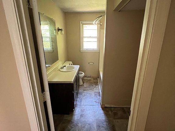 4th image of 15 N Haven Dr
