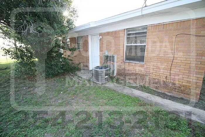 801 Pecan Cir — Photo 11