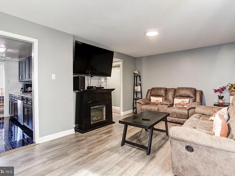 2409 Kilpatrick Pl — Photo 18