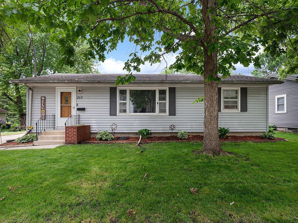 1st image of 213 7th Ave NE