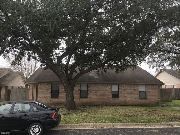 3rd image of 2506 Hickory Dr