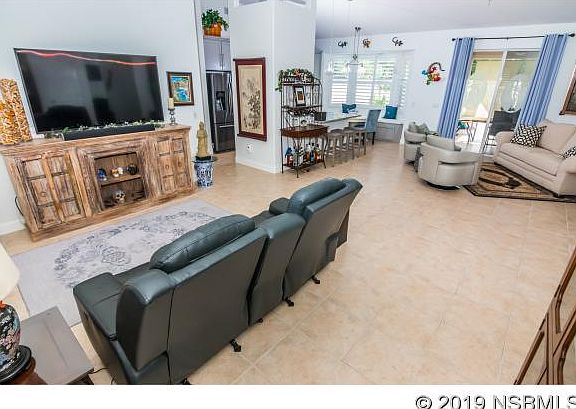 4th image of 128 San Remo Dr