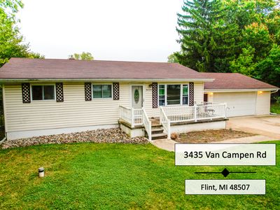 3435 Van Campen Rd, Flint, MI, 48507