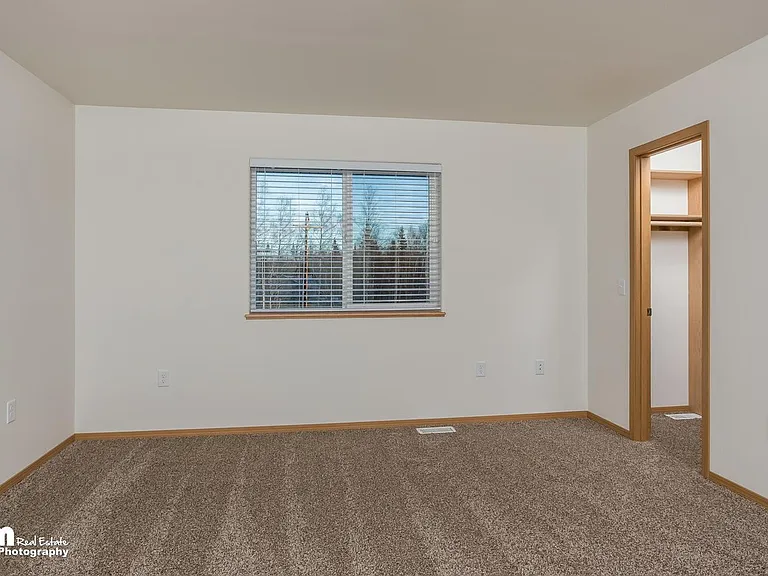2454 W Ben Hogan Ave — Photo 7