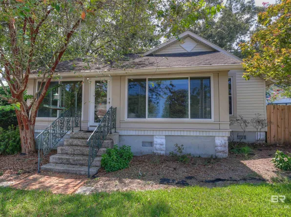 217 S Mobile St, Fairhope, AL 36532