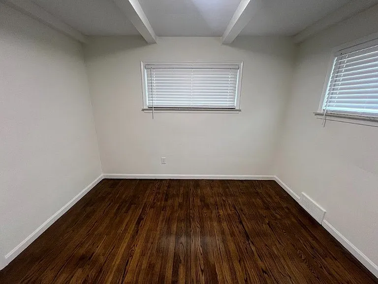 18536 Holland Ave — Photo 14