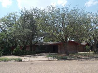 1611 Avenue E, Abernathy, TX 79311