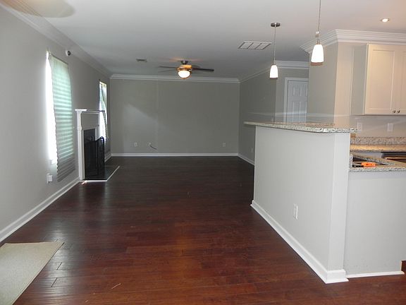 3rd image of 2940 Angel Oak Cir
