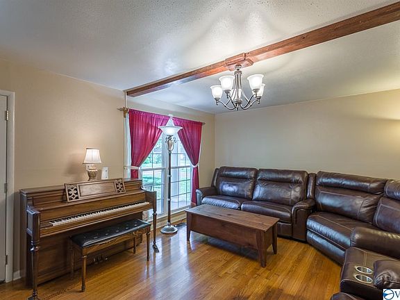 5th image of 514 Seaborn Dr NW