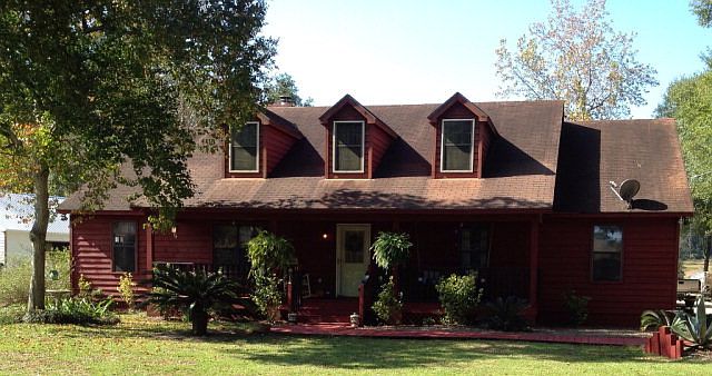 1st image of 19565 Oak Cir