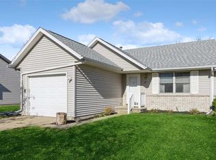 26 Blue Stem Ct, Iowa City, IA 52240