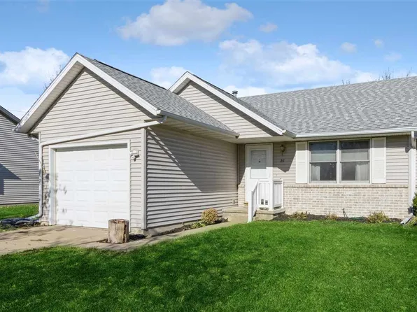 26 Blue Stem Ct, Iowa City, IA 52240