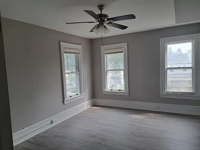 100 Railroad Ave #2 — Photo 3